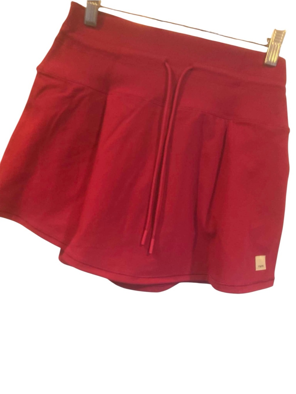 NWT Vuori Daily Skirt 14.5” DRAGONFRUIT Size XS